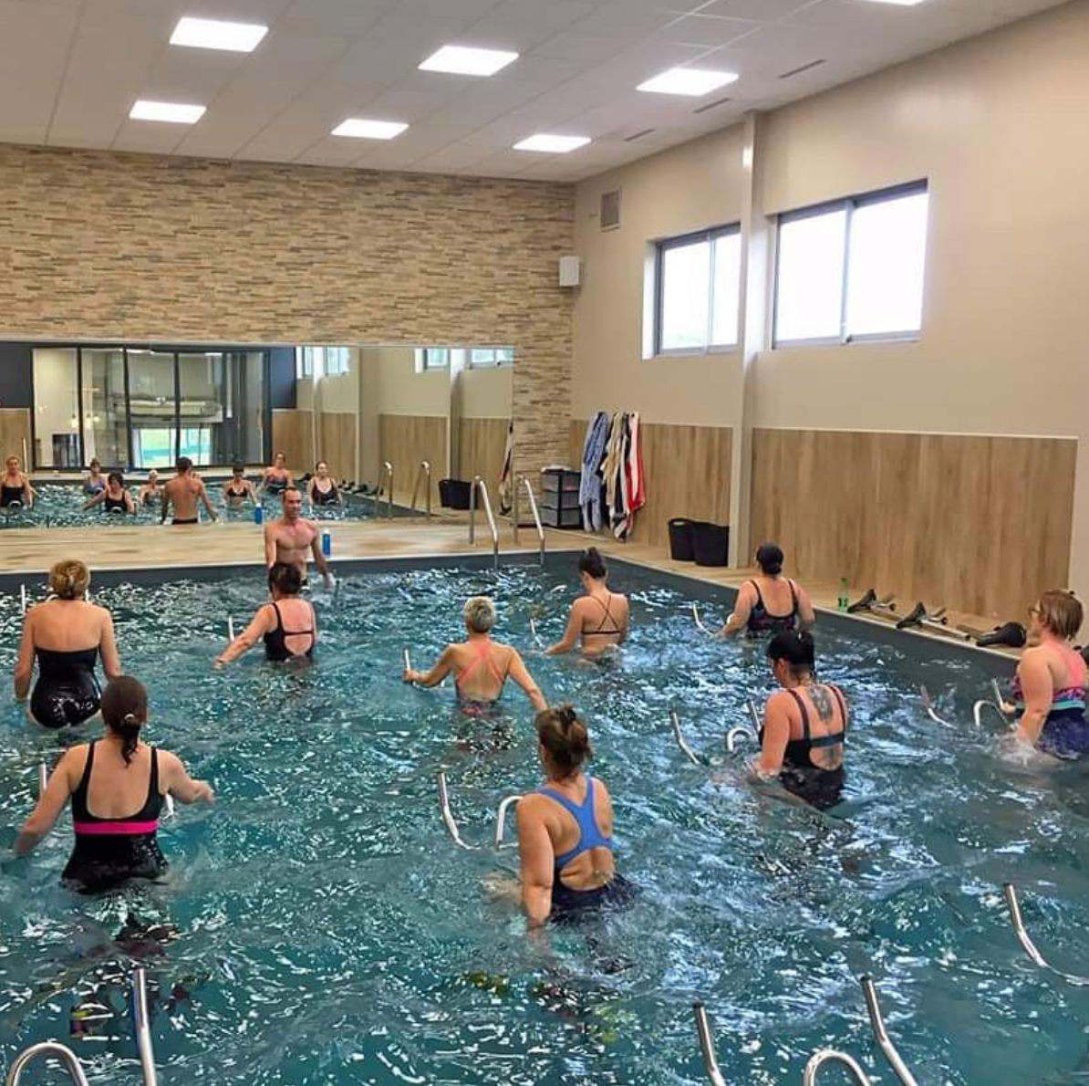 Équipements vestiaires centre Aquavélo Hyères